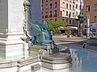 Fontaine Place Ampère par Charles Eugène Breton, fondeur Rudier Lyon 2ème