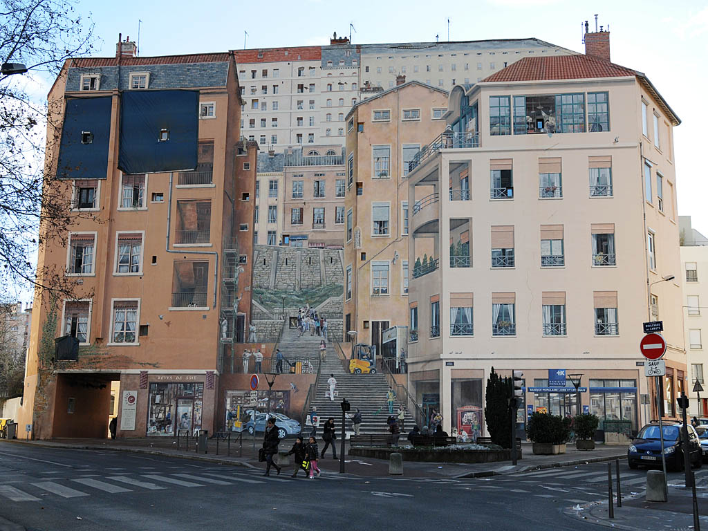Peinture en "trompe l’oeil" - Mur des Canuts Boulevard des Canuts Lyon 4ème (Version 2002)