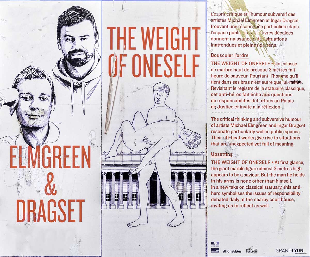 "The Weight of Oneself" par Elmgreen et Dragset