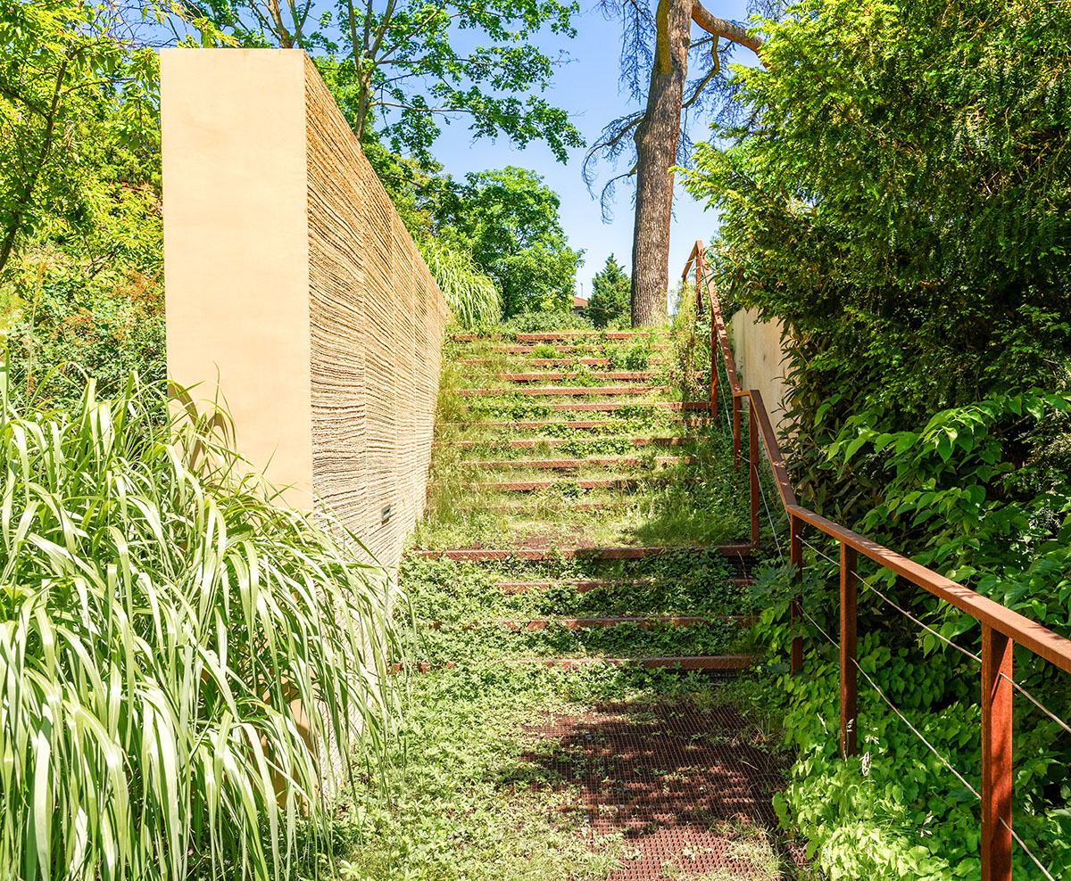Escaliers d’arrivée en Acier CORTEN - Le Jardin Secret de Saint Rambert l’Île Barbe
