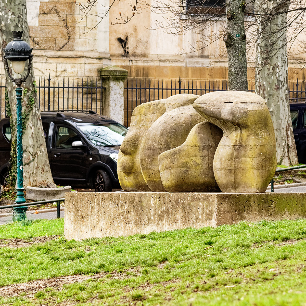 Sculpture (1980) par Gabriel Gouttard (20/03/1927-09/02/2015) au Jardin des Plantes Lyon 1er