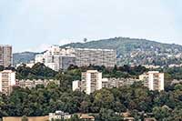 La Duchère Balmont au dessus de Vaise (Lyon 9ème), le Mont Verdun en fond
