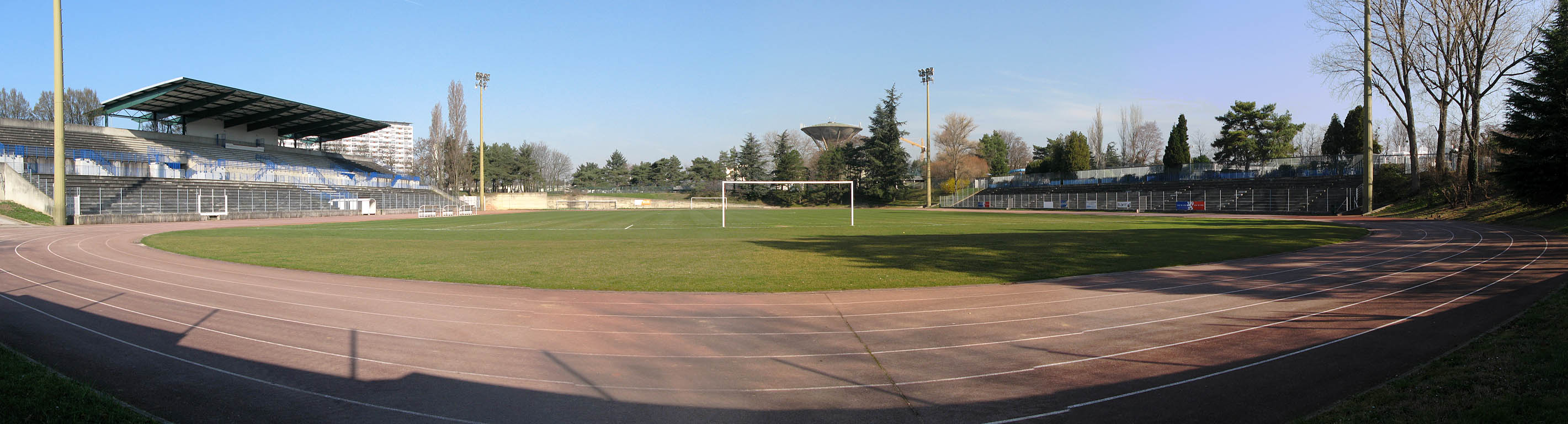 Stade de la Duchère au Plateau (Lyon 9ème)