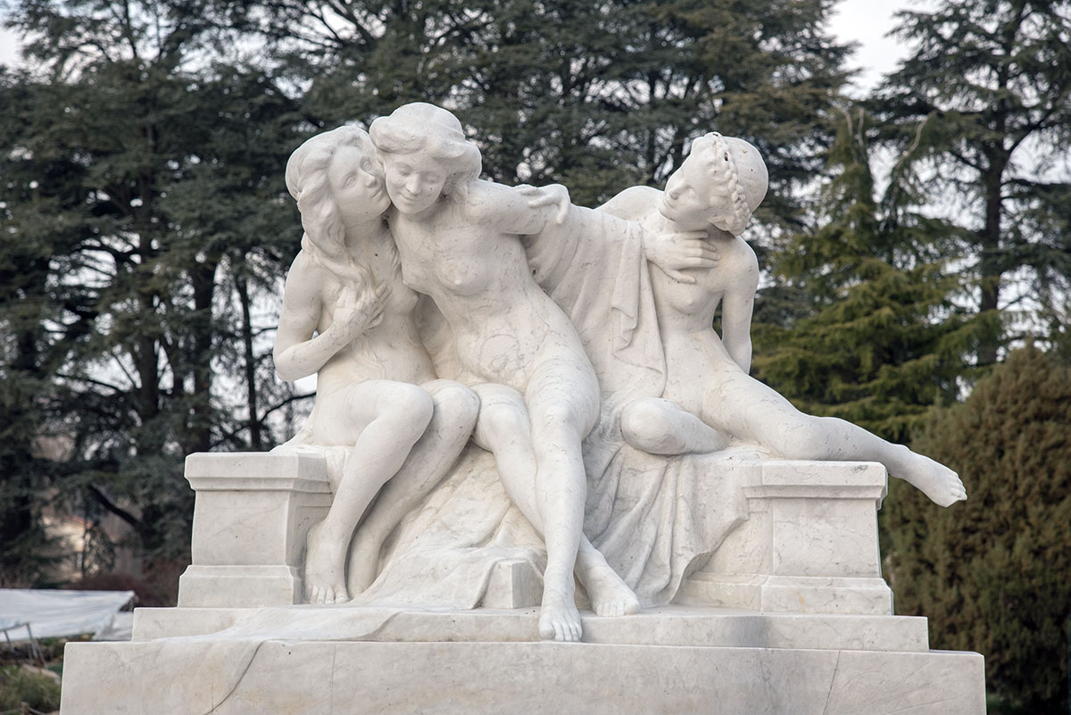 "Le Secret" (R. Béclu, sculpteur. 1913) - Parc de la tête d’or,Lyon 6ème