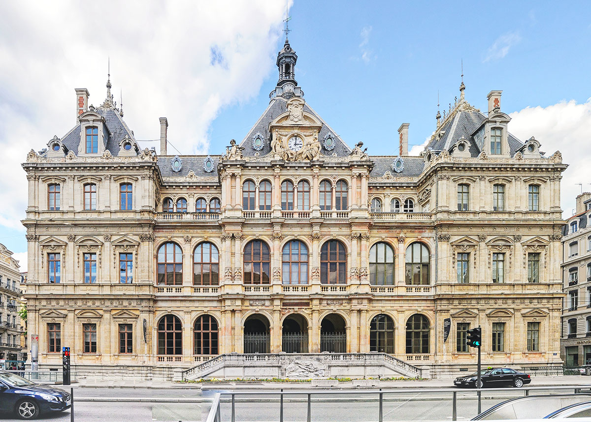 Place des Cordeliers la Bourse Lyon 2ème 