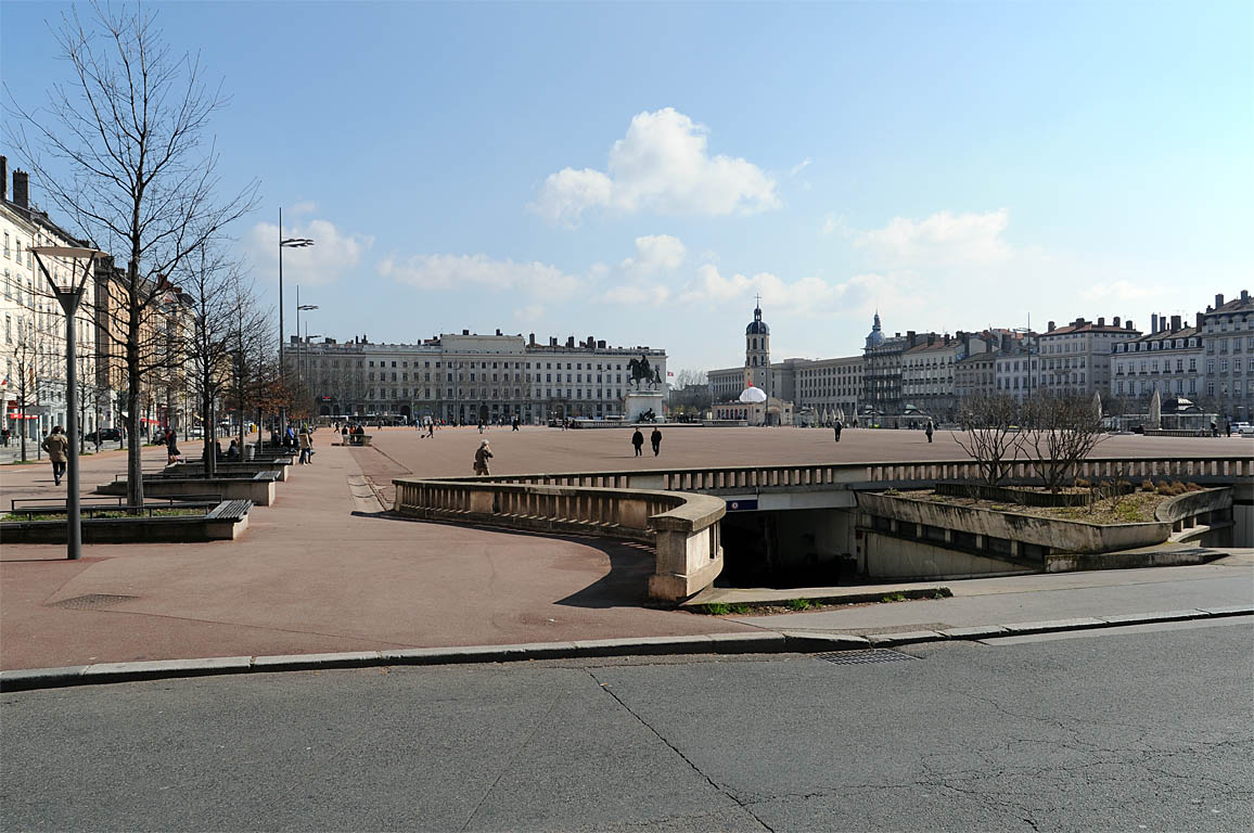 Place Bellecour, vue vers l’est Lyon 2ème