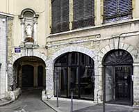 Passage Place Antonin Gourju vers la rue des Templiers Lyon 2ème