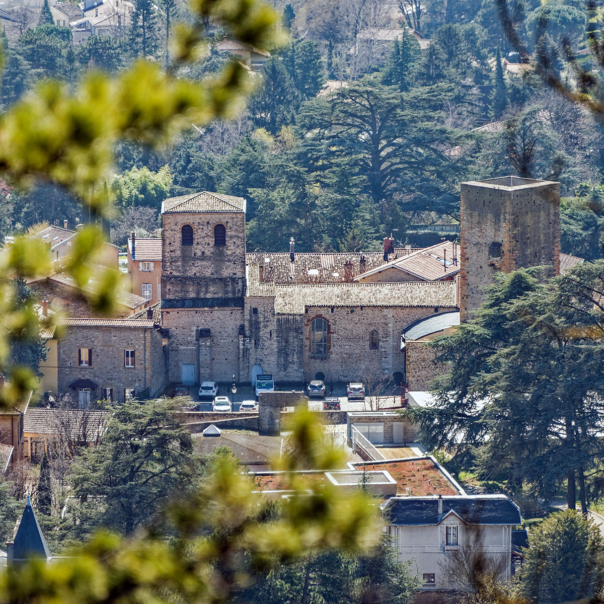 Chapelle du Château de Saint Cyr au Mont d’Or vue depuis le Mont Cindre