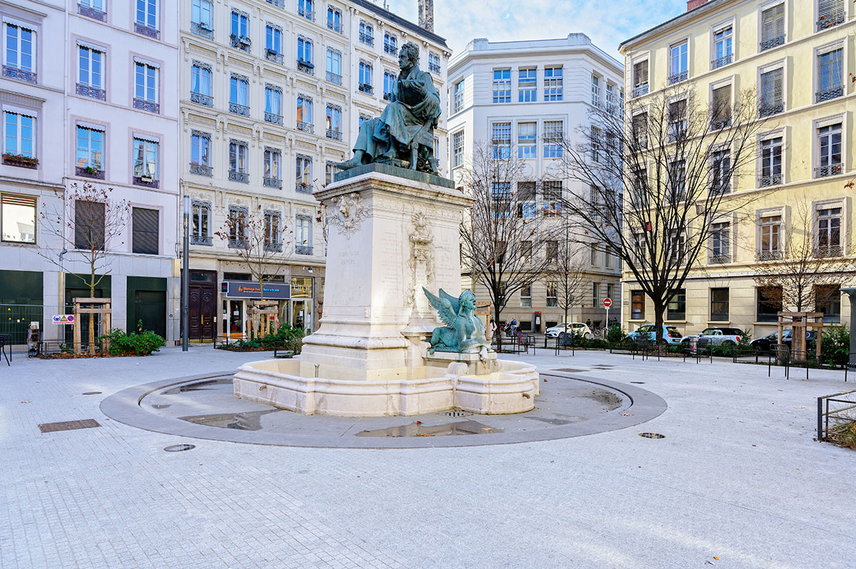 Place Ampère et monument dédié à Ampère Lyon 2ème