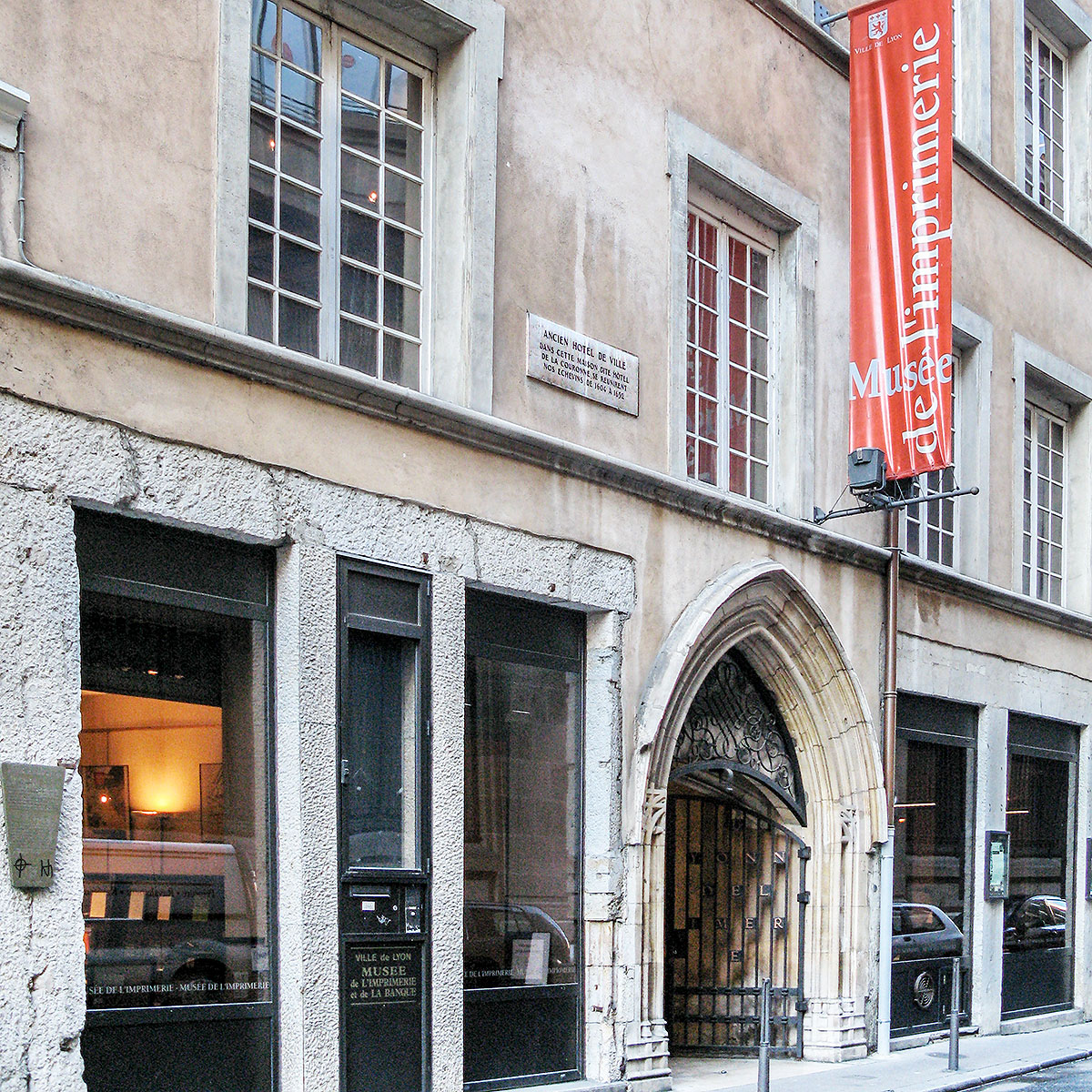 Hotel de la Couronne Rue de la Poulaillerie Lyon 2ème