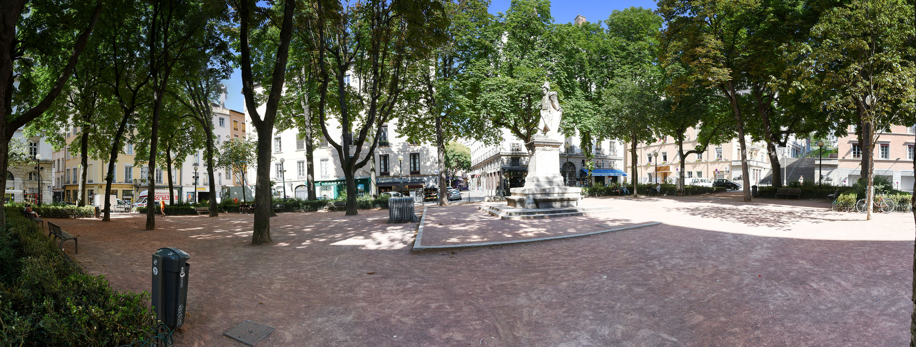 Place Sathonay Lyon 1er