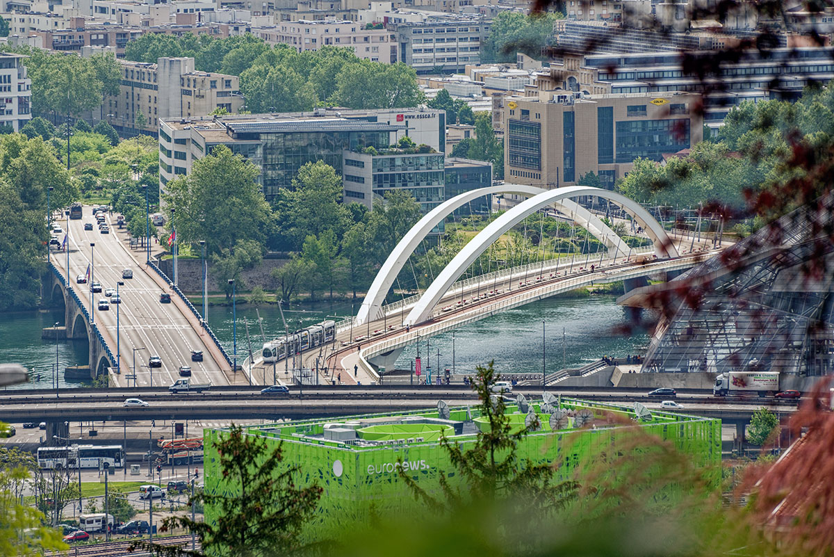 Pont Raymond Barre en aval du Pont Pasteur sur le Rhône (2014)