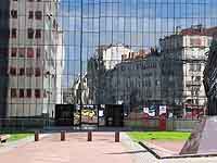 Boulevard Jules Favre (reflet)