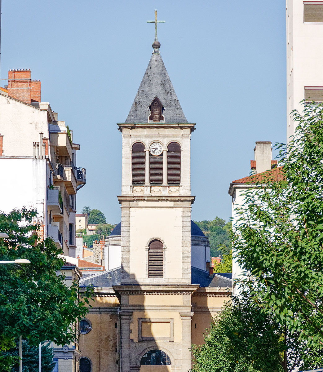 Eglise Saint Pothin vue depuis la rue Garibaldi Lyon 6ème