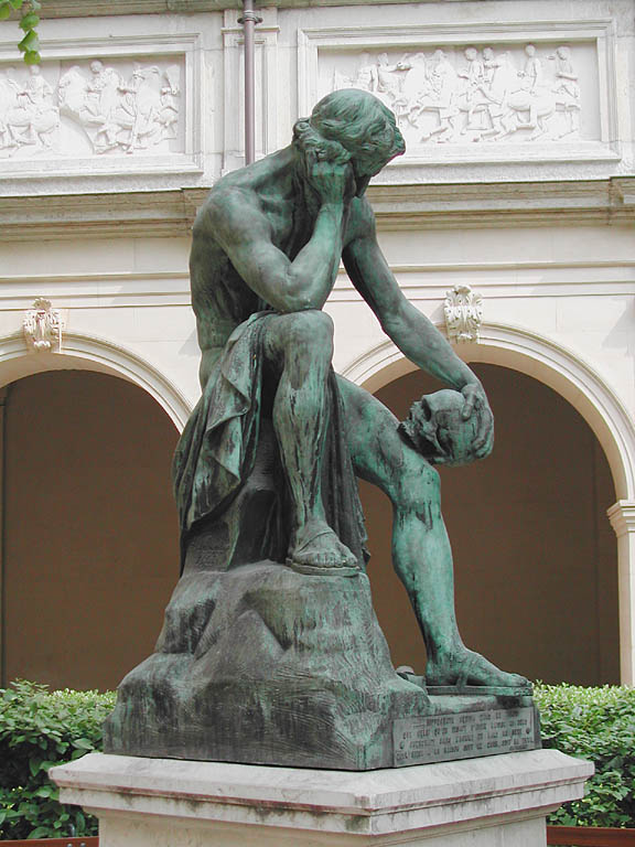 Sculpture de Léon-Alexandre Delhomme (1841-1895) représentant Démocrite méditant sur le siège de l’âme (1864) 
