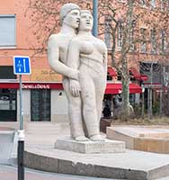 "Le Chant des Canuts" 1980 par les sculpteurs Georges Salendre (1890-1985), Da Fonseca et Hamelin - Place des Tapis - Lyon 4ème