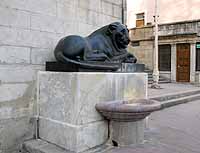 Lion de François Lemot (1771-1827) - 1823 place Satonay Lyon 1er