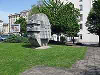 "Fontaine" d’Ivan Avoscan (1928 - 2012) rue Saint Théodore Lyon 3ème