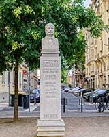 Julien Barbero (1870-1936) par Alexandre Maspoli (1875-1963) (sculpteur et athlète français, champion du monde d’haltérophilie en 1902) Boulevard des Brotteaux Lyon 6ème