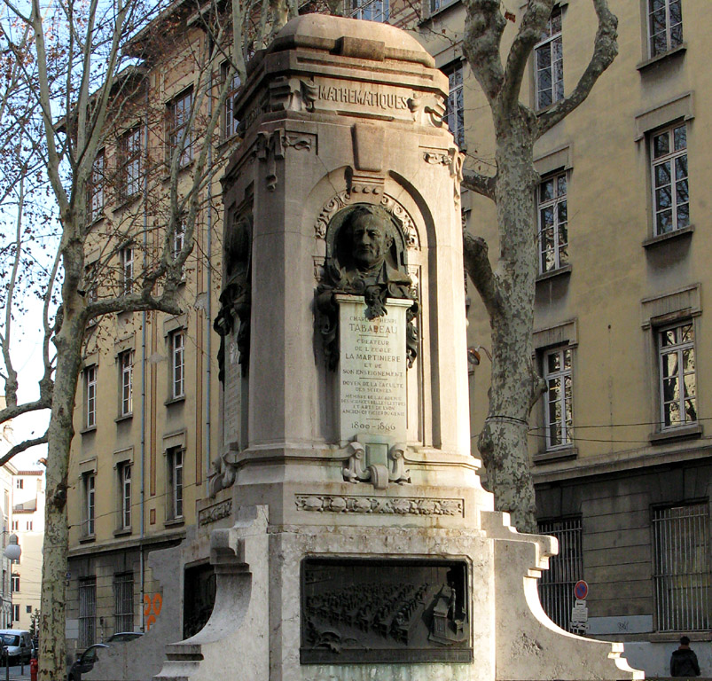 Charles Henri Tabareau (1790 ou 1800-1866) par Charles Textor (1835-1905) Place Rambaud Lyon 1er