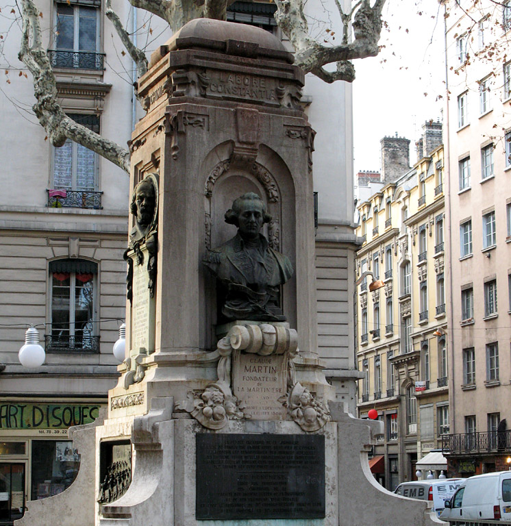 Claude Martin (Lyon, 4 janvier 1735 - Lucknow, 13 septembre 1800) par Charles Textor (1835-1905) Place Rambaud Lyon 1er