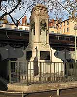 Monument La Martitnère - (1911) par Charles Textor (1835-1905) -  Place Rambaud Lyon 1er