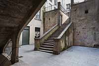 Escaliers de la Cour des Voraces - Traboule du 9 rue Diderot au 29 rue Imbert Colomes ou au 14 MontÃ©e Saint SÃ©bastien - Lyon 1er